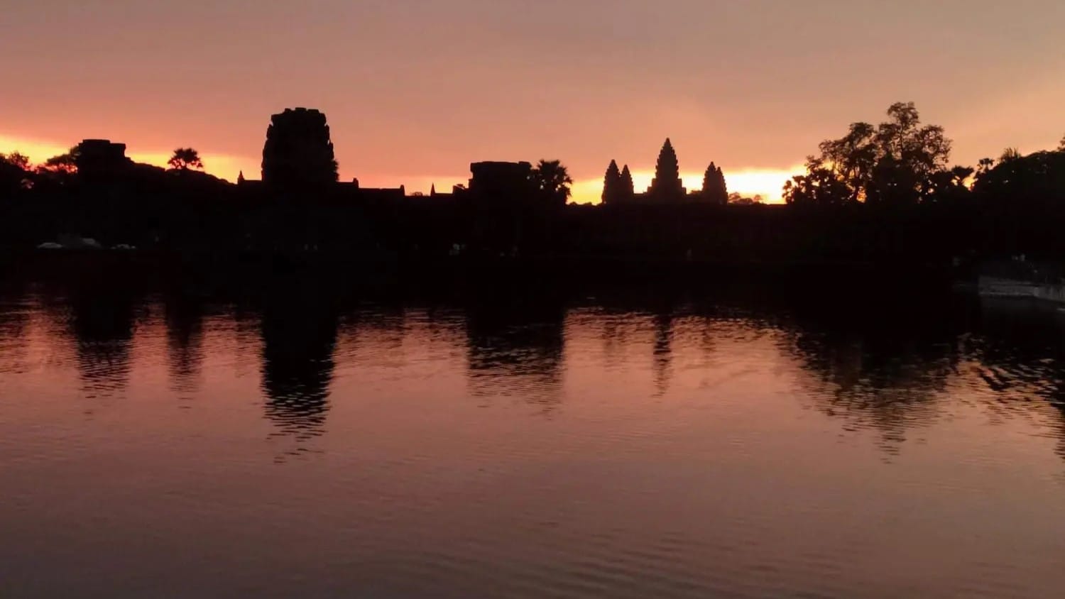 Angkor Wat Amanecerreflejo Lago Siem Reap 2