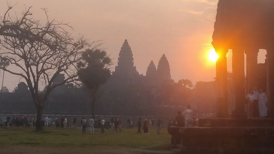 Amanecer Angkor Wat