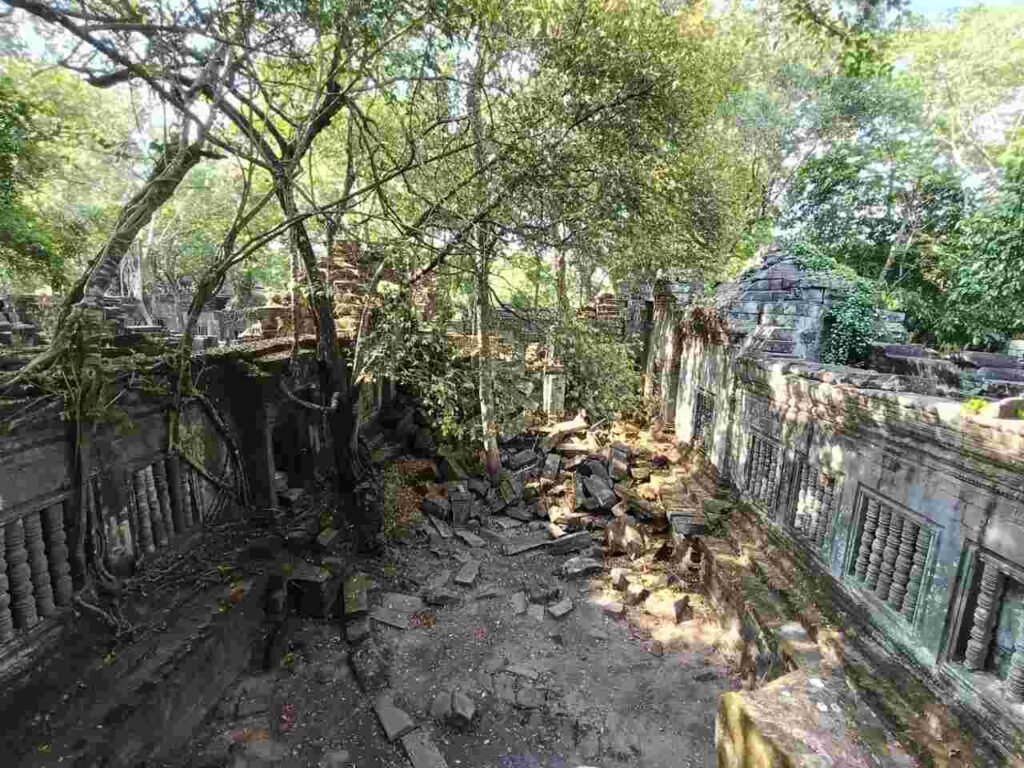 tour angkor 4 dias incluye Koh Ker y Beng Mealea