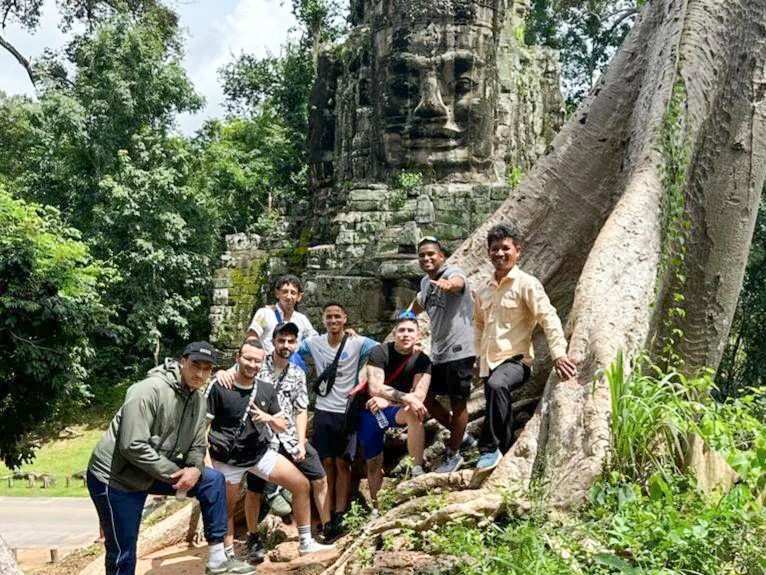 Polo, especialista en Fotografía de Templos, guía local de Angkor en español